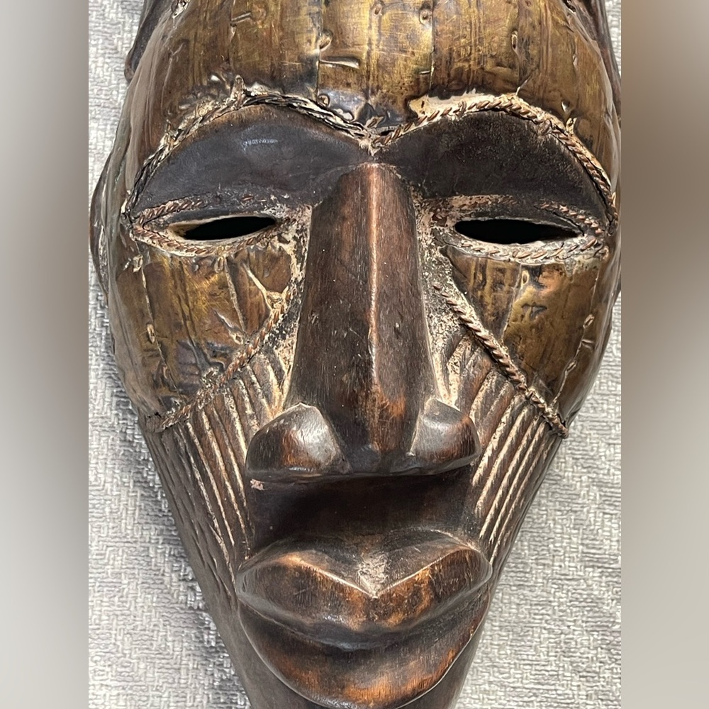 Amazingly cool African wood masks - Picture 5 of 12